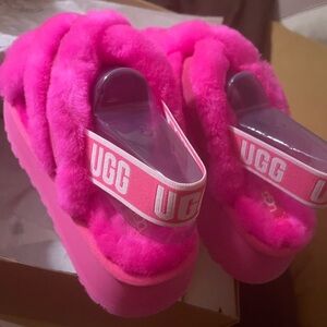 Brand New UGG Big Girl/Woman’s Pink Cross Slides w/stretchy sling-back strap